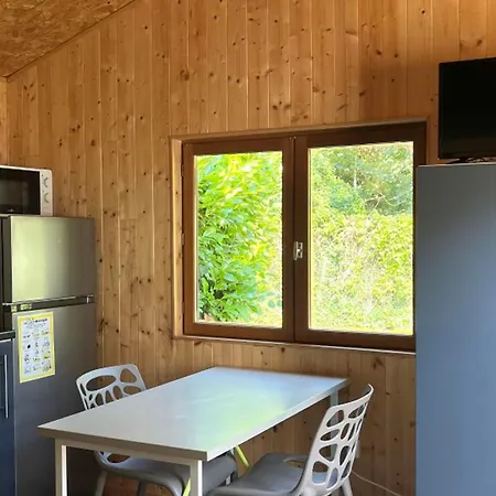 Camping Climatisé - 2 Pers. - Api-1-52-2574 Angicourt
